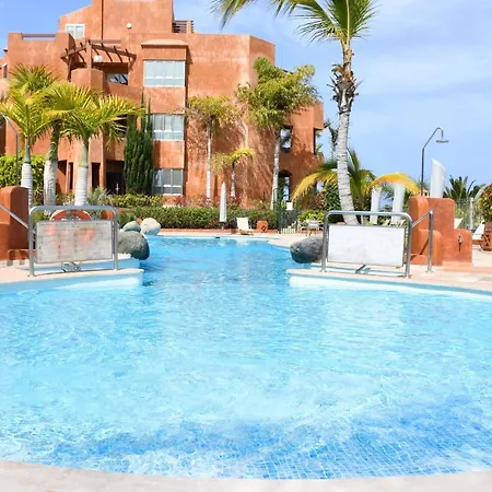 בית נופש Alzaro 0