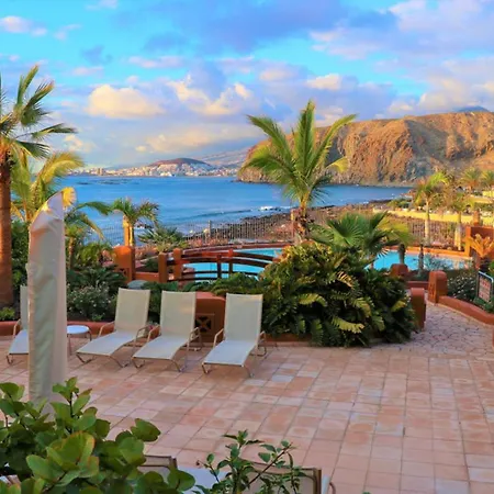 בית נופש Alzaro 0