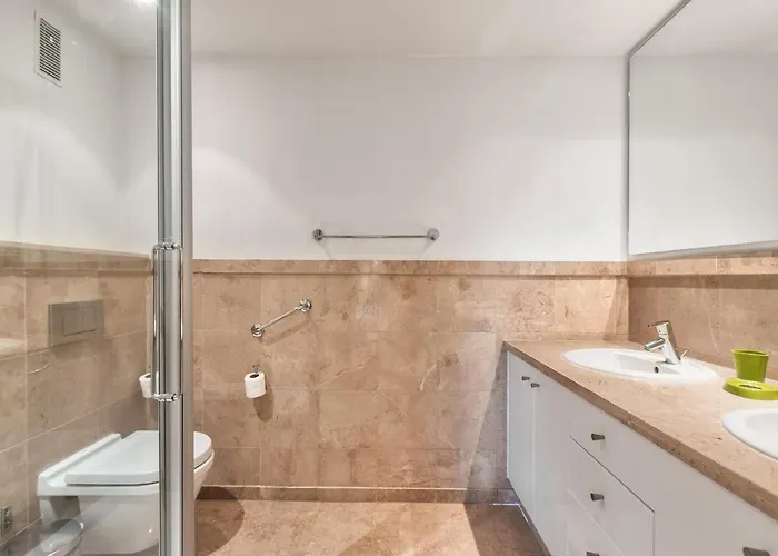 בית נופש Alzaro 0 *